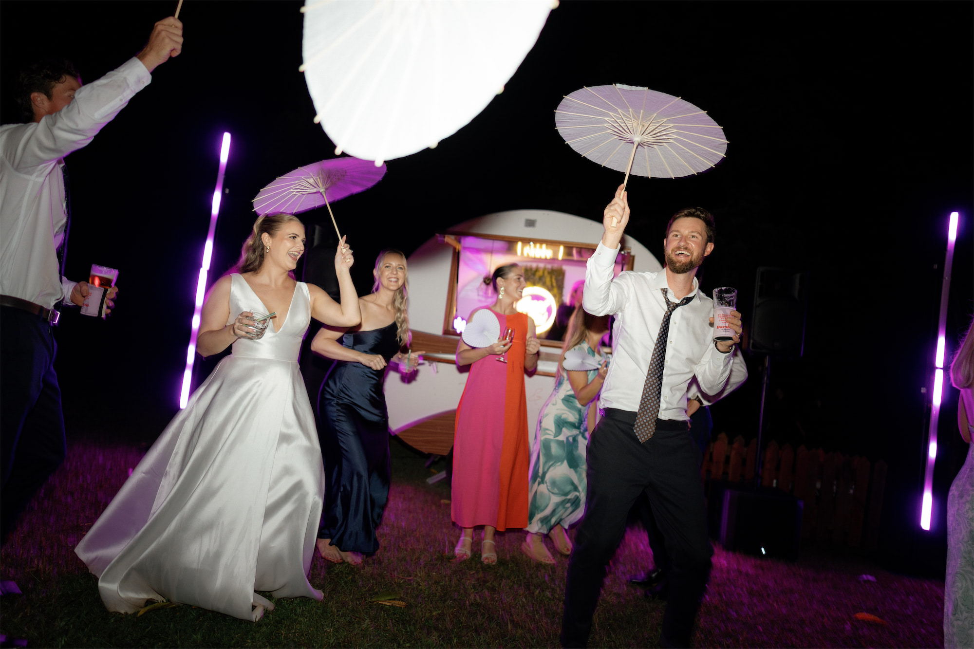 laura & andy darwin weddingopt